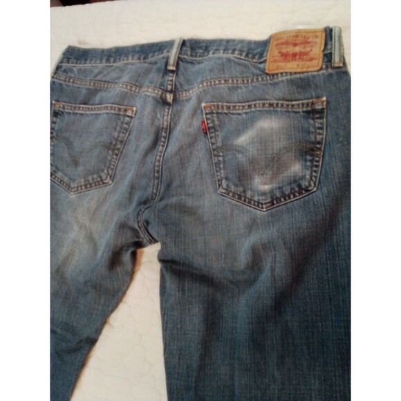 Men's Levi Denim Jeans Style 559 Relaxed Straight Size 36 X 32 Worn See Pics - Picture 16 of 16